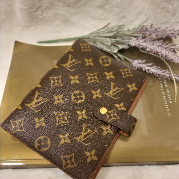 Authentic pre-owned Louis Vuitton agenda mm journal cover desk - Picture 3 of 14